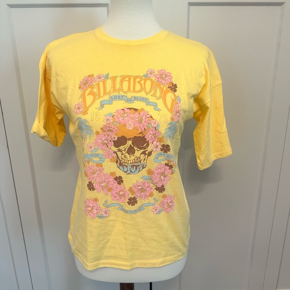 NWOT Billabong Yellow Tee with Logo - Picture 1 of 2